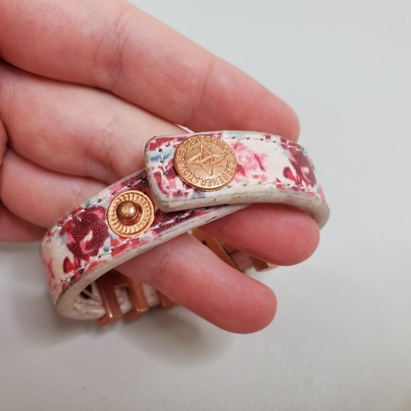 BCBGeneration Bracelet Faith Cuff Floral Rose Gold - Picture 8 of 10